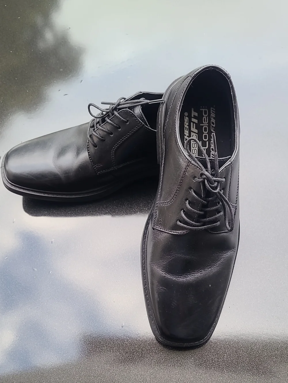 Skechers For Man Size 7 Used Color Black